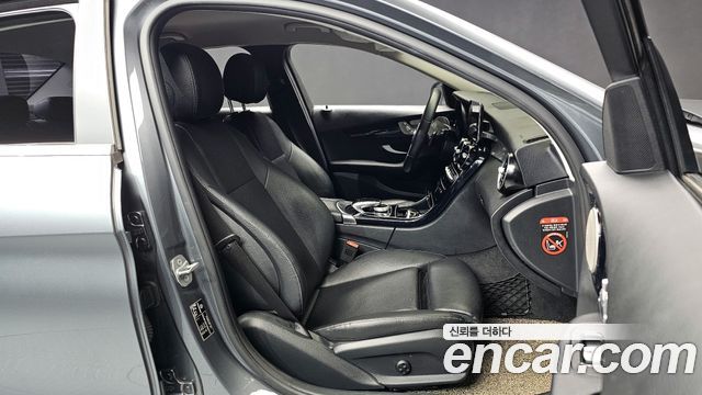 Mercedes-Benz C-Class C200