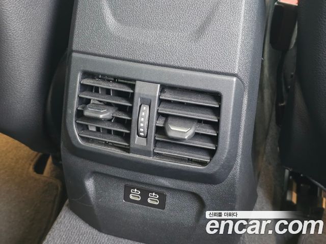 BMW 2-Series 220i Advantage