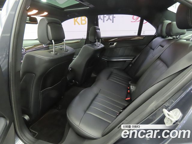 Mercedes-Benz E-Class E300 Elegance