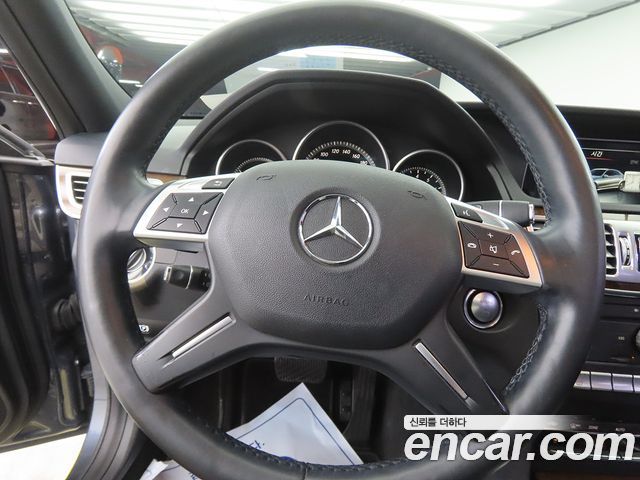 Mercedes-Benz E-Class E300 Elegance