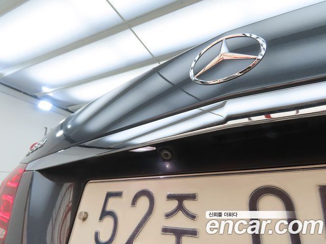 Mercedes-Benz E-Class E300 Elegance