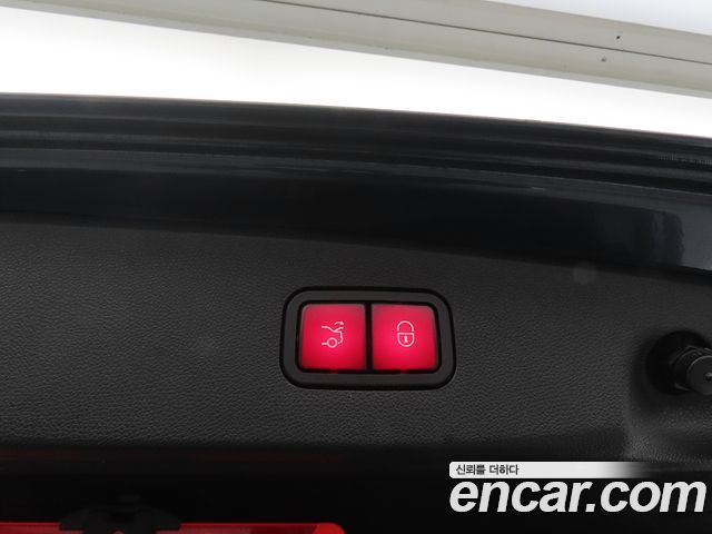 Mercedes-Benz E-Class E300 Elegance