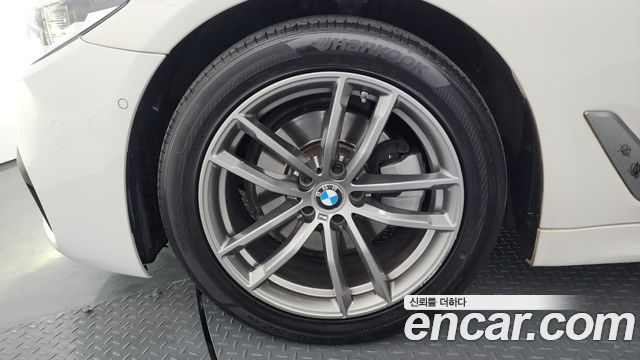 BMW 5-Series 520d xDrive M Sport Package Plus