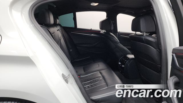BMW 5-Series 520d xDrive M Sport Package Plus