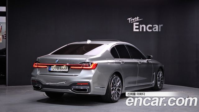 BMW 7-Series 740i M Sport