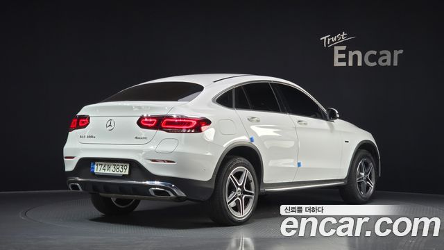 Mercedes-Benz GLC-Class GLC300e 4MATIC Coupe