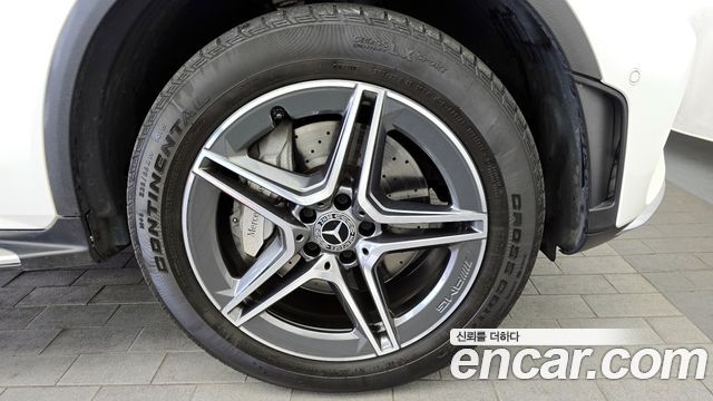 Mercedes-Benz GLC-Class GLC300e 4MATIC Coupe