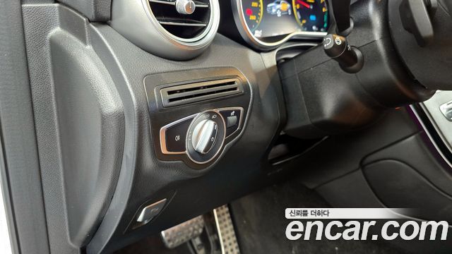 Mercedes-Benz GLC-Class GLC300e 4MATIC Coupe