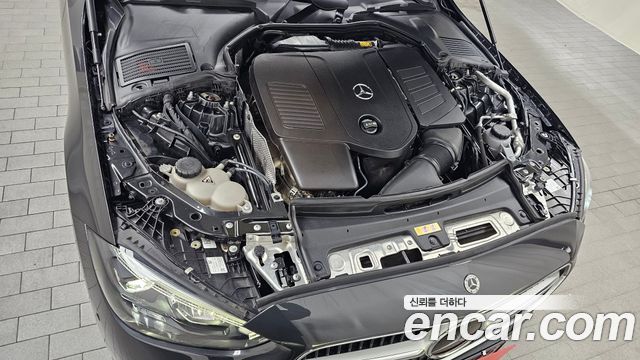 Mercedes-Benz C-Class C200 4MATIC Avantgarde