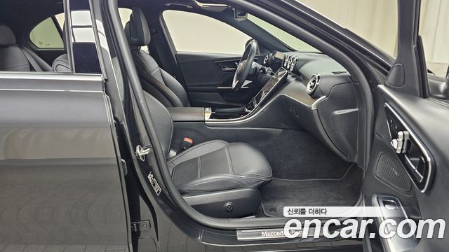 Mercedes-Benz C-Class C200 4MATIC Avantgarde