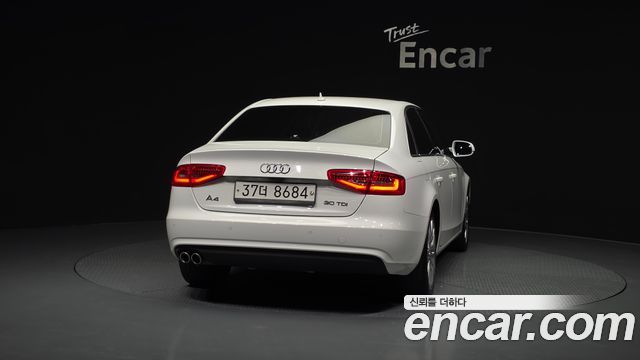 Audi A4 30 TDI Dynamic