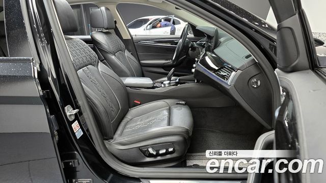 BMW 5-Series 523d Luxury
