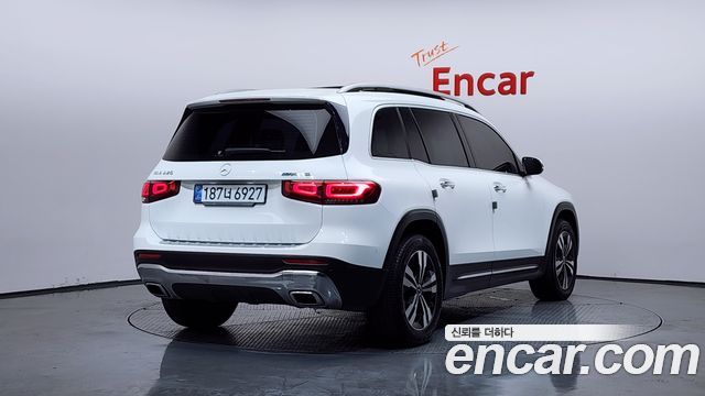 Mercedes-Benz GLB-Class GLB220