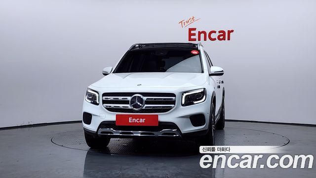 Mercedes-Benz GLB-Class GLB220