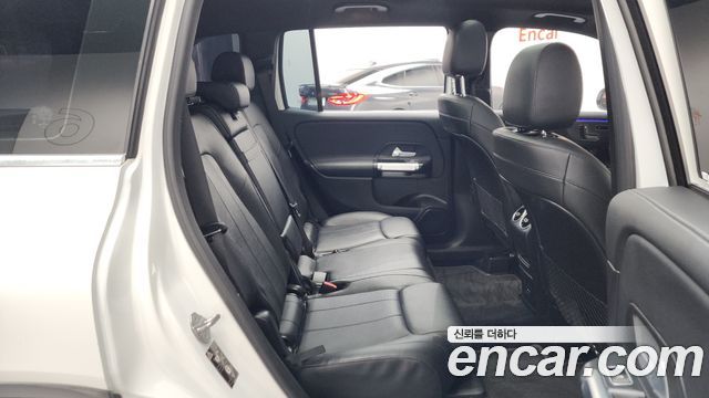 Mercedes-Benz GLB-Class GLB220