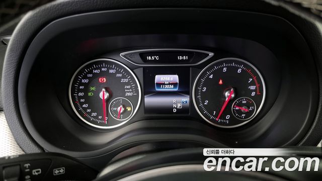 Mercedes-Benz B-Class B220