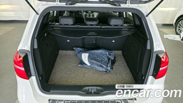 Mercedes-Benz B-Class B220