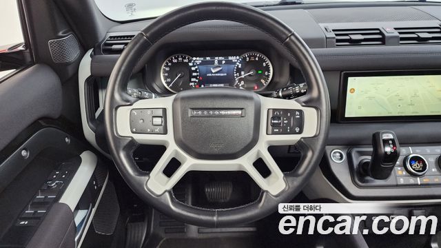 Land Rover Defender 110 P300 X-Dynamic SE