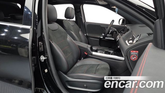 Mercedes-Benz GLA-Class GLA250 4MATIC