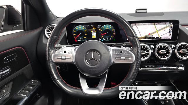 Mercedes-Benz GLA-Class GLA250 4MATIC