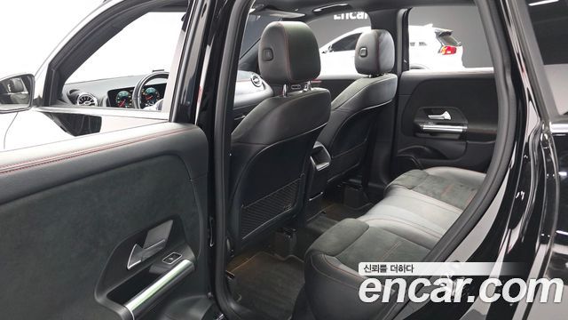 Mercedes-Benz GLA-Class GLA250 4MATIC
