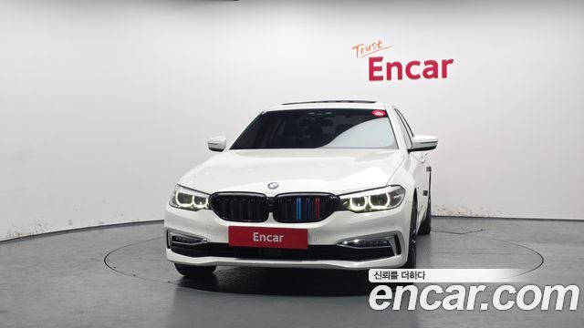 BMW 5-Series 520i Luxury