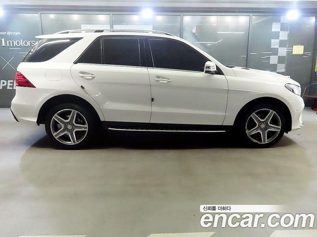 Mercedes-Benz GLE-Class GLE350 d 4MATIC
