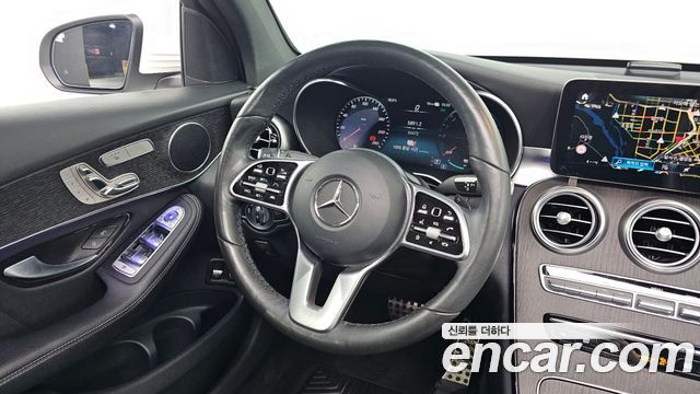 Mercedes-Benz GLC-Class GLC300e 4MATIC Coupe