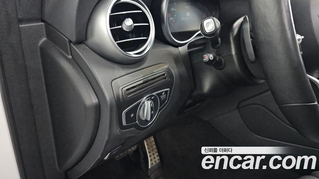 Mercedes-Benz GLC-Class GLC300e 4MATIC Coupe