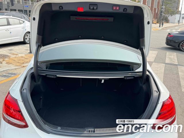 Mercedes-Benz E-Class E350d