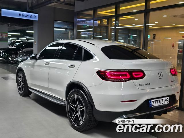 Mercedes-Benz GLC-Class GCL300 4MATIC Coupe