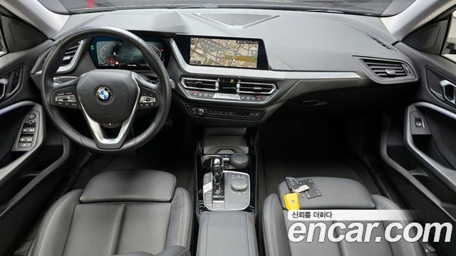 BMW 2-Series 220i Advantage