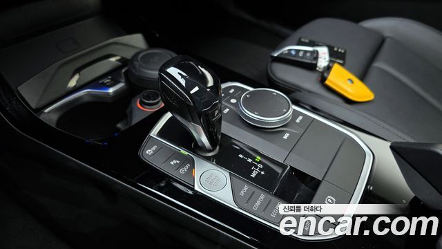 BMW 2-Series 220i Advantage