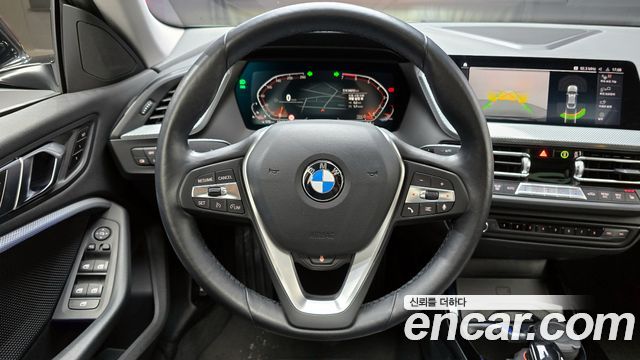 BMW 2-Series 220i Advantage