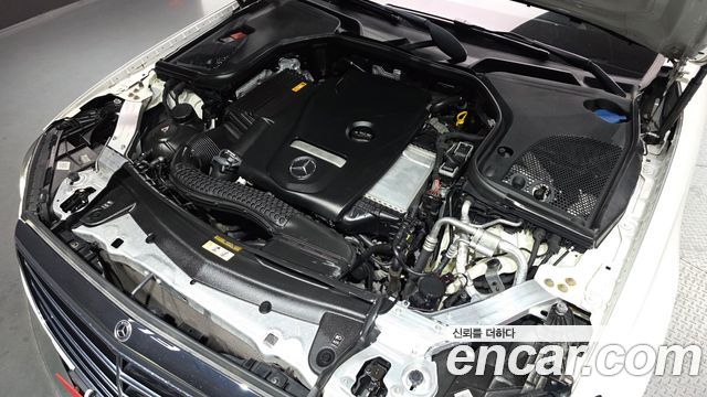 Mercedes-Benz E-Class E300 Exclusive