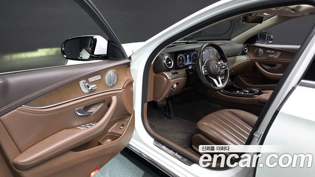 Mercedes-Benz E-Class E300 Exclusive