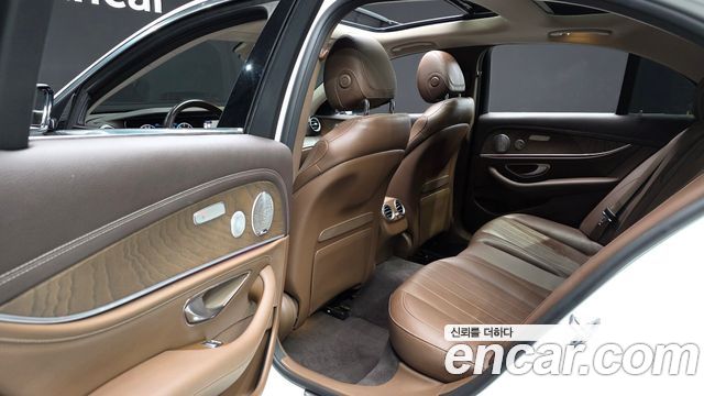 Mercedes-Benz E-Class E300 Exclusive