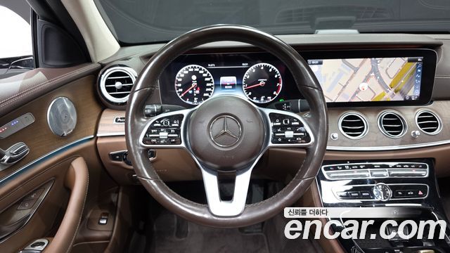 Mercedes-Benz E-Class E300 Exclusive