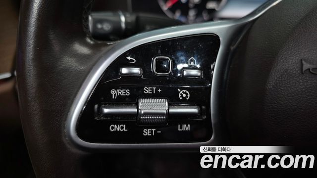Mercedes-Benz E-Class E300 Exclusive