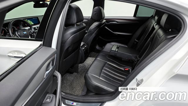 BMW 5-Series 520d M Sport package