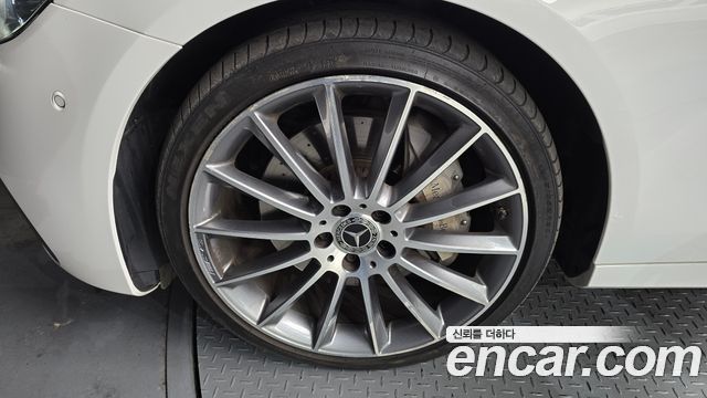 Mercedes-Benz E-Class E350 4MATIC AMG Line Edition