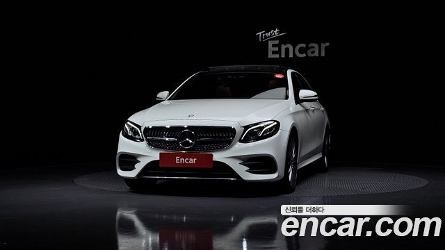 Mercedes-Benz E-Class E300 4MATIC AMG Line