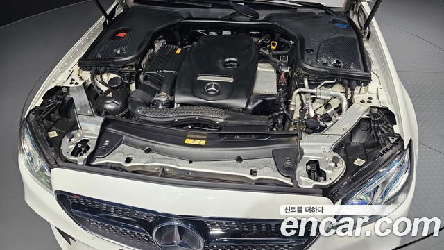 Mercedes-Benz E-Class E300 4MATIC AMG Line