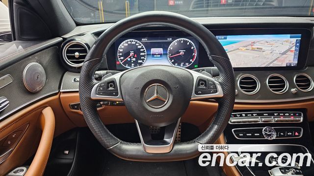 Mercedes-Benz E-Class E300 4MATIC AMG Line