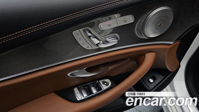 Mercedes-Benz E-Class E300 4MATIC AMG Line