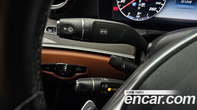 Mercedes-Benz E-Class E300 4MATIC AMG Line