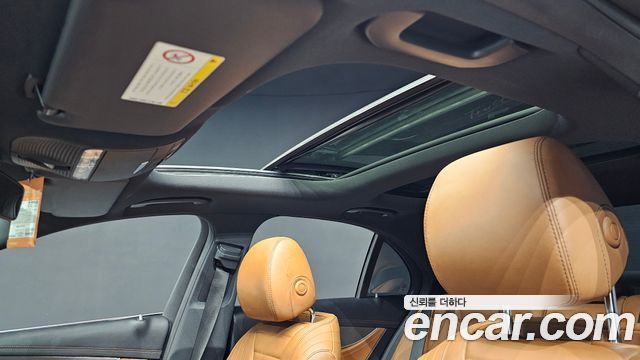 Mercedes-Benz E-Class E300 4MATIC AMG Line