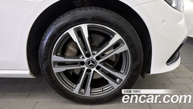Mercedes-Benz E-Class E350 4MATIC Avantgarde