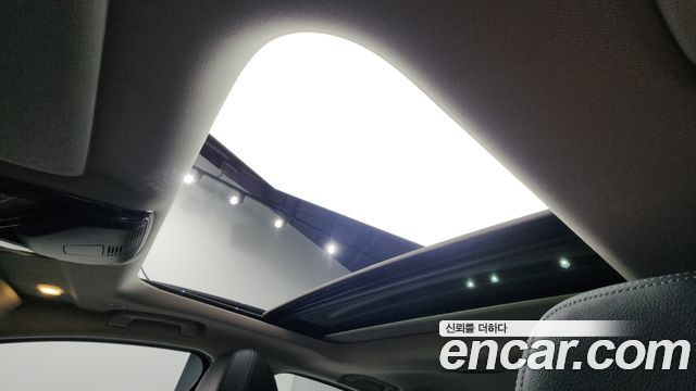 BMW 3-Series 320i Luxury