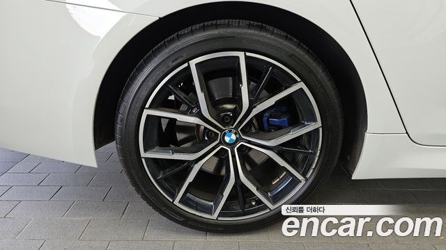 BMW 5-Series 530i xDrive M Sport Package